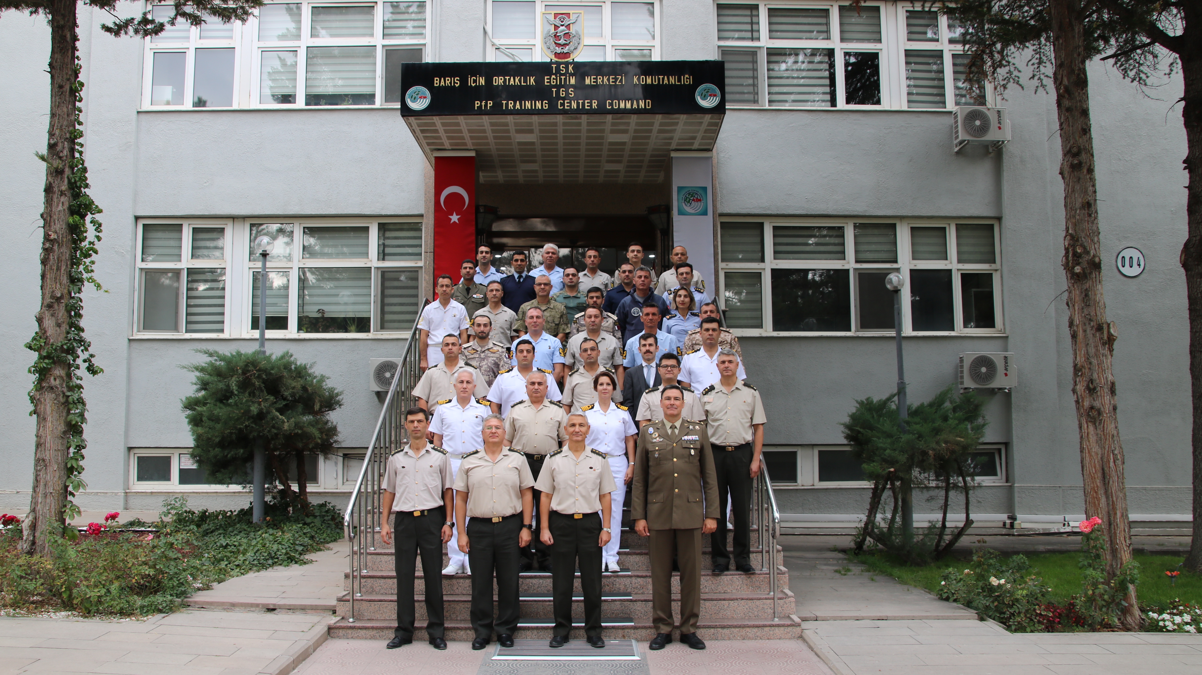 NATO Lojistik Kursu Grup Fotoğrafı